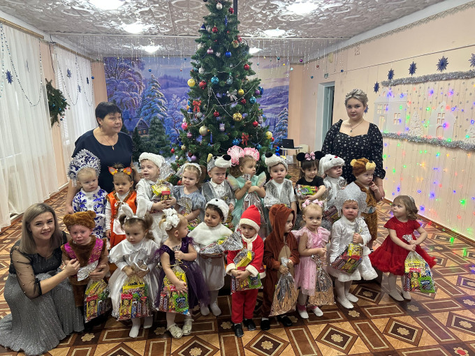 Новый год у малышей Новый год у малышей.