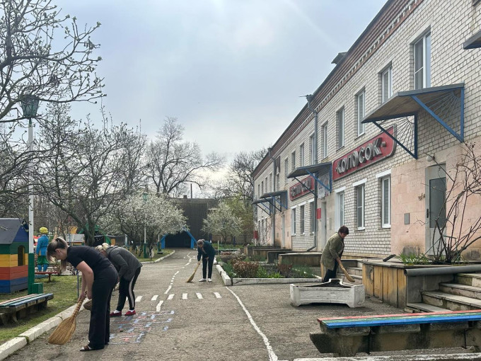 Месяц безопасности труда в детском саду Месяц безопасности труда в детском саду.